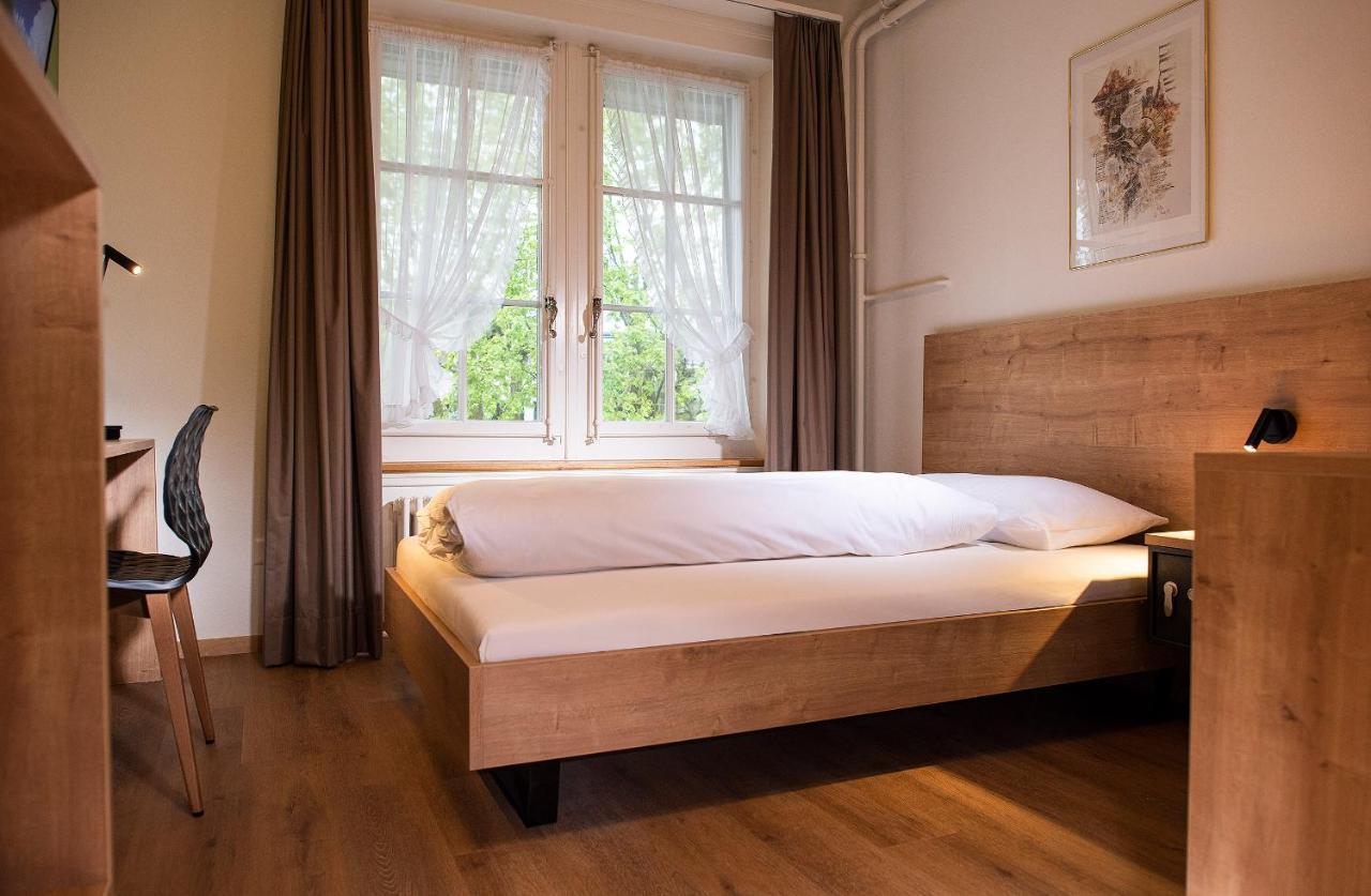 Hotel Weisses Kreuz à Lyss Extérieur photo