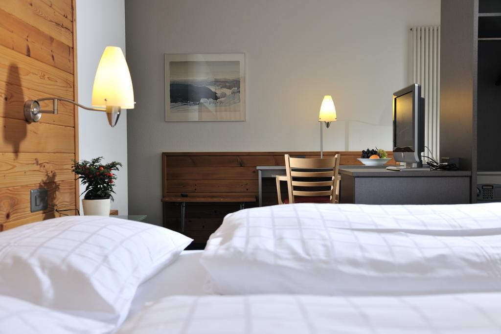 Hotel Weisses Kreuz à Lyss Chambre photo