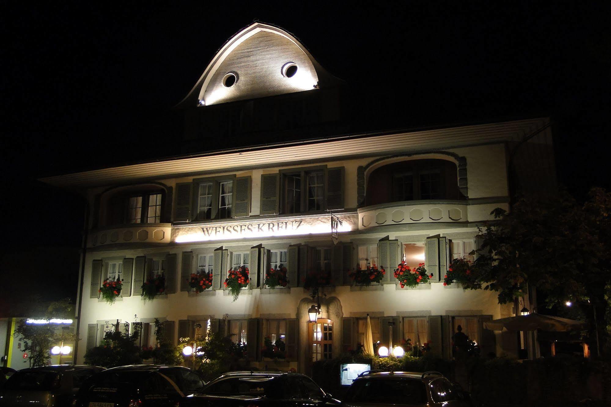 Hotel Weisses Kreuz à Lyss Extérieur photo