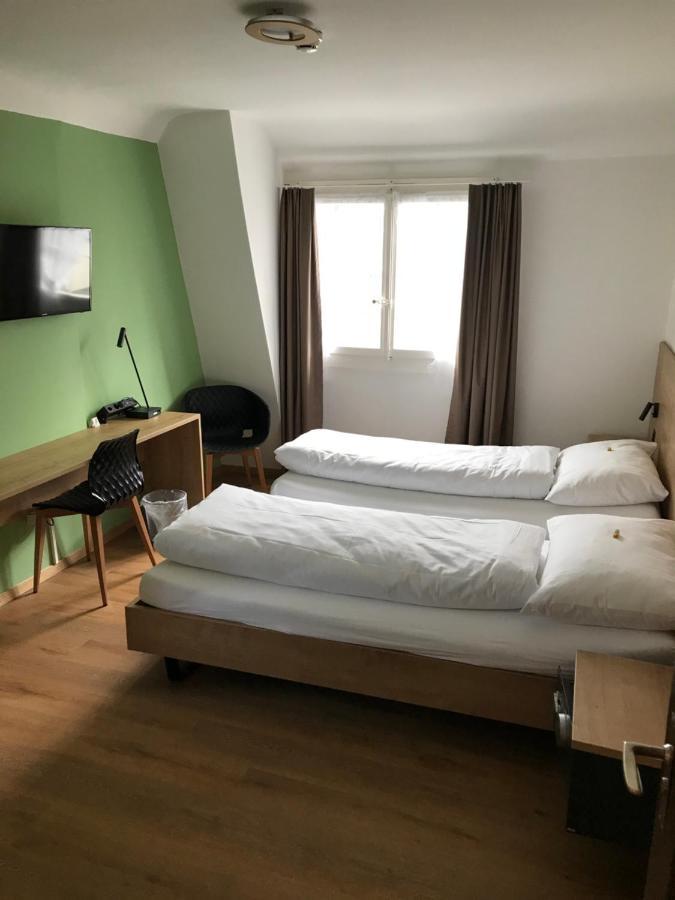 Hotel Weisses Kreuz à Lyss Extérieur photo